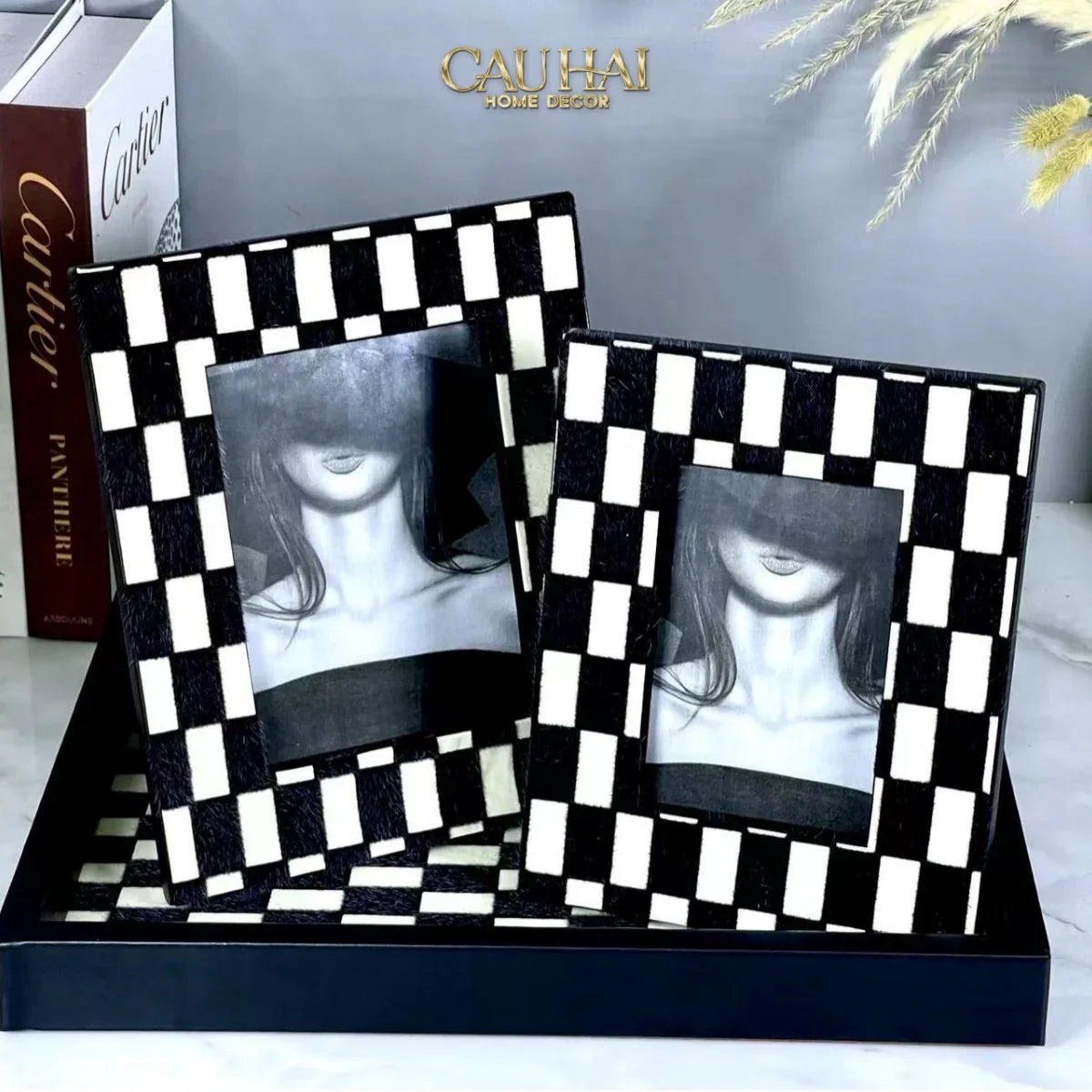 Maison Couture - Set 2 Khung Ảnh Mono Checker Rayé Medusa Limitée-CẬU HAI HOME DECOR
