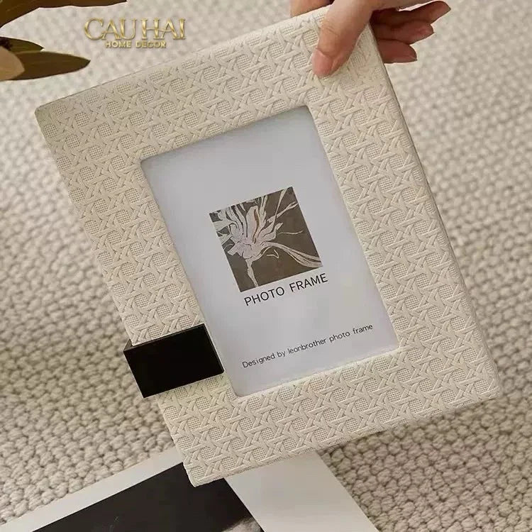 maison-couture-set-2-khung-anh-white-pearl-cannage-cau-hai-home-decor-5 - CẬU HAI HOME DECOR