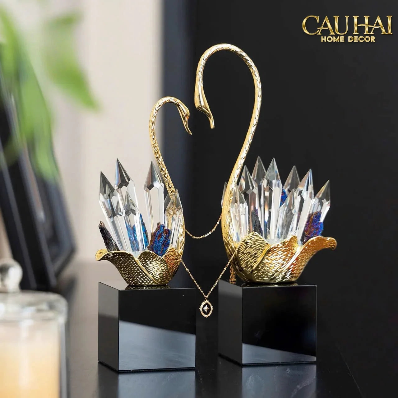 maison-couture-set-2-tuong-thien-nga-bang-dong-dinh-pha-le-swan-damour-azure-cristalleries-15x2528-tuong-trang-tri-cau-hai-home-decor-11 - CẬU HAI HOME DECOR