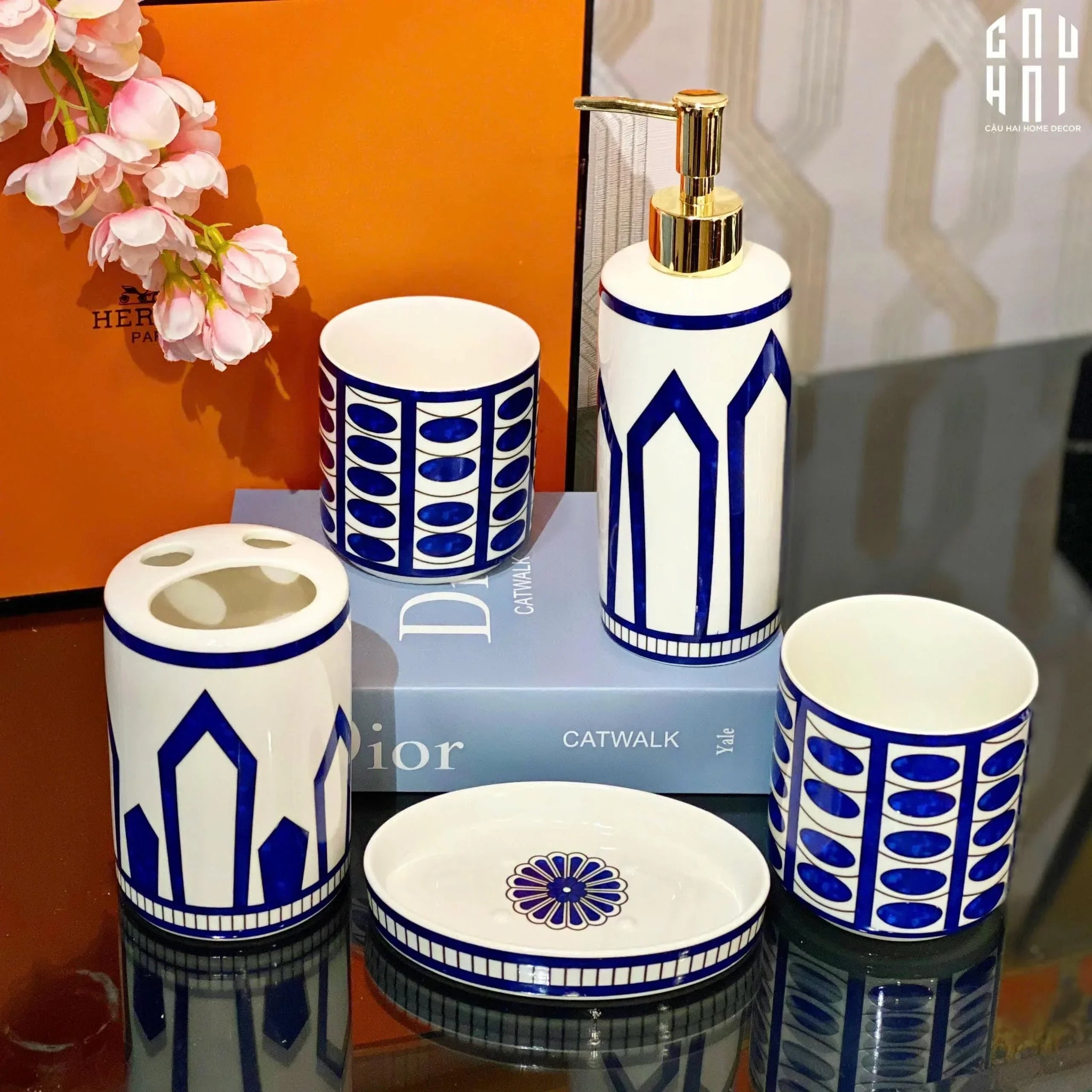 Maison Couture - Set Nhà Tắm 5 Món "Dây Cương Kỵ Sĩ H Class Tressé Harnais Équestre Bathroom Vanities-CẬU HAI HOME DECOR