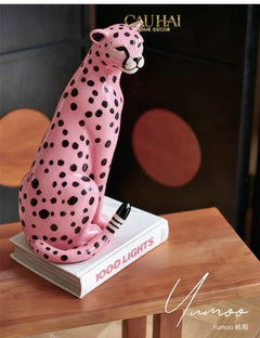 Maison Couture - Tượng Báo Hồng Gốm Sứ Pink Polka Leopard 22x32-TƯỢNG TRANG TRÍ-CẬU HAI HOME DECOR