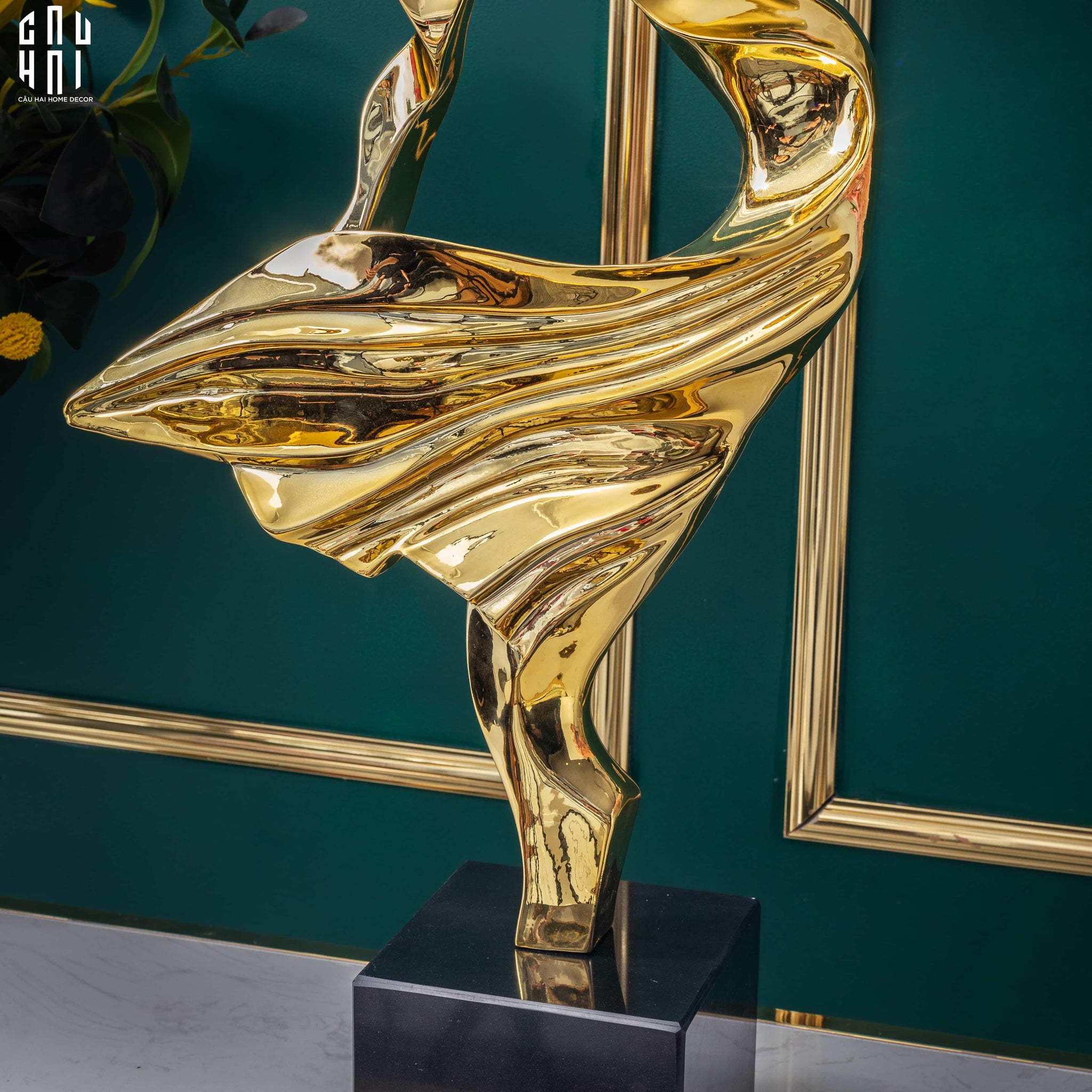 Maison Couture - Tượng Golden Ballet 75 Ss25-CẬU HAI HOME DECOR