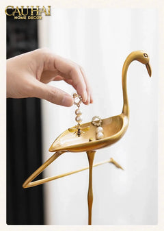 Maison Couture - Tượng Hạc Đồng Folie Flamingo Towels Hanging Bathroom Vanity H38-CẬU HAI HOME DECOR