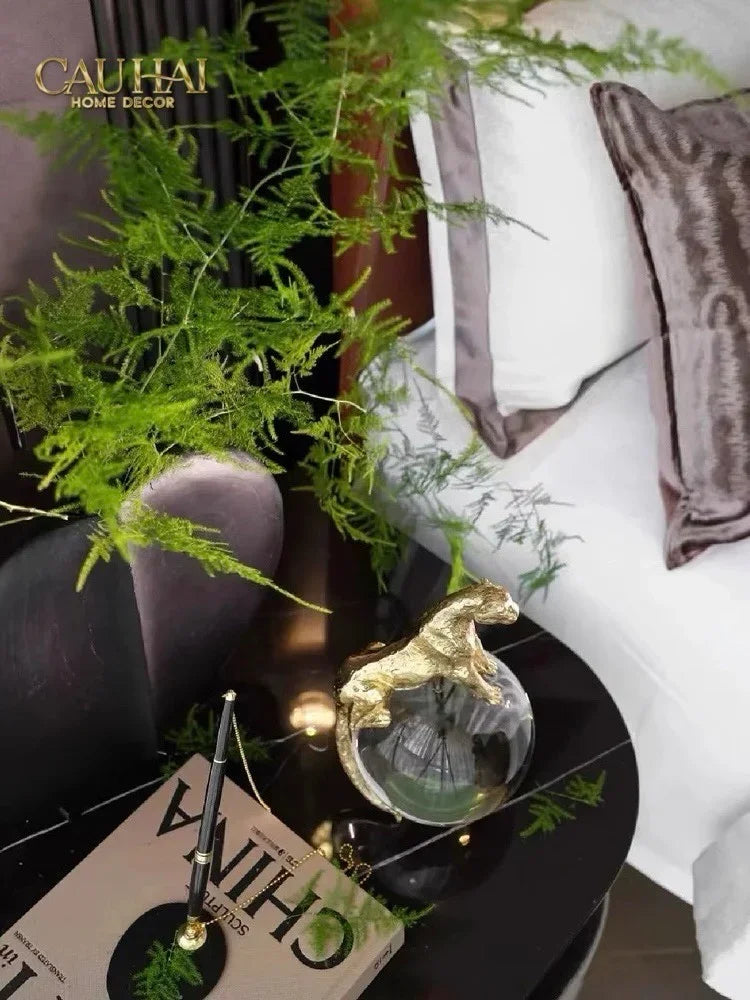 Maison Couture - Tượng Quả Cầu Pha Lê - Tượng Báo Bằng Đồng - Regal Brasson Panther Globe 15x30-CẬU HAI HOME DECOR