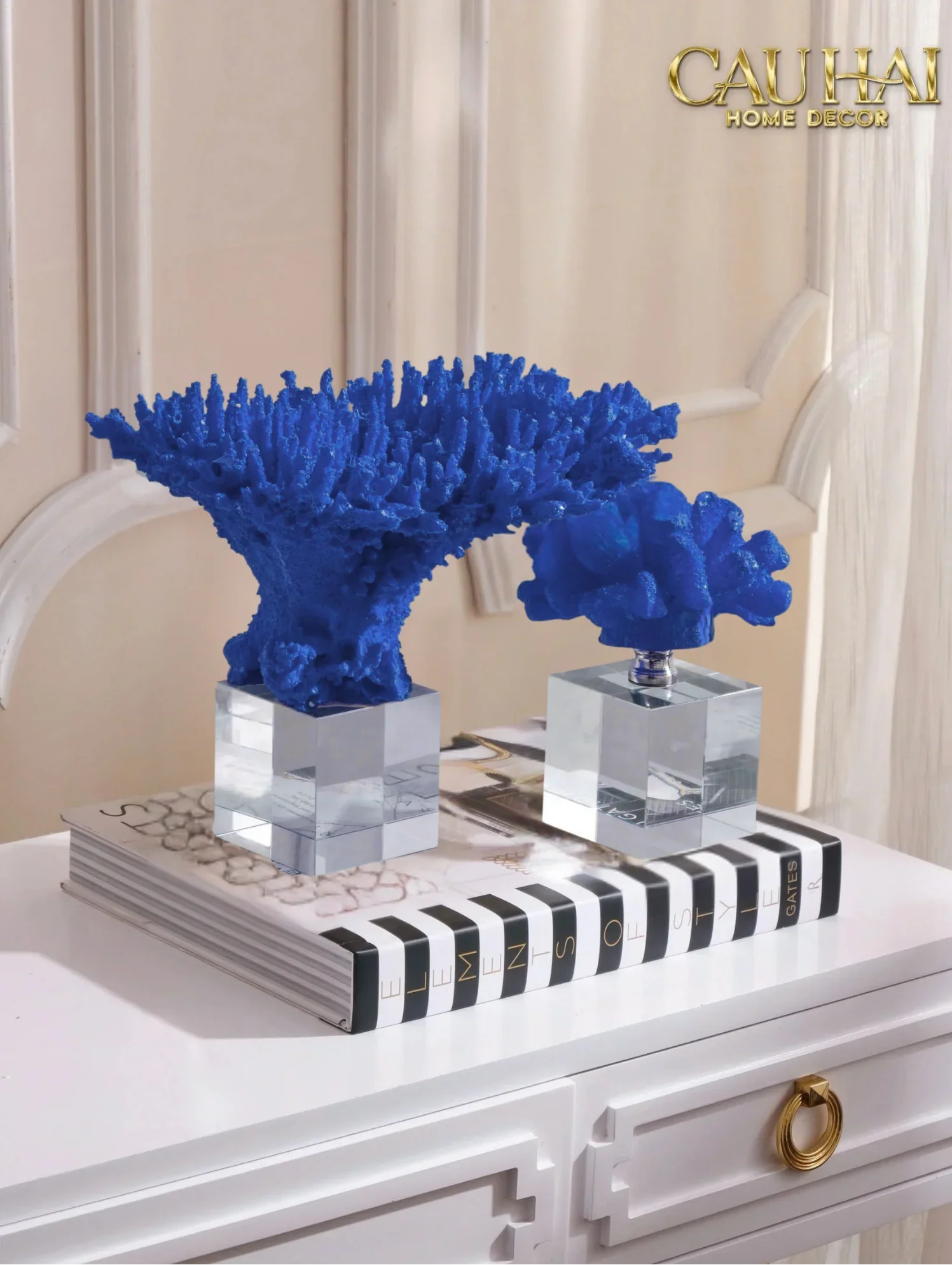 maison-couture-tuong-san-ho-bleu-saphir-de-mer-coral-marin-ocean-cristalleries-base-sculptures-tuong-trang-tri-cau-hai-home-decor-2 - CẬU HAI HOME DECOR