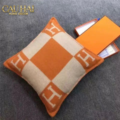 Maison Couture - Vỏ Gối Len Merinos Cashmere Signature Carré H Class 45 - Taupe Orange H-CẬU HAI HOME DECOR
