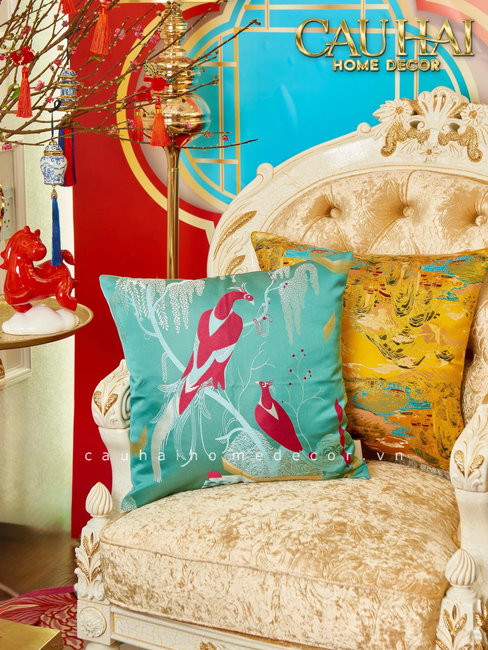 maison-couture-vo-goi-lua-theu-le-cardinal-solaire-turquoise-atelier-cushion-45-vo-goi-cau-hai-home-decor-2 - CẬU HAI HOME DECOR