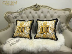 Maison Couture - Vỏ Gối V Class I ♡ Baroque Acanthus V Monogram Cushion 45 Medusa Gala White-VỎ GỐI SOFA-CẬU HAI HOME DECOR