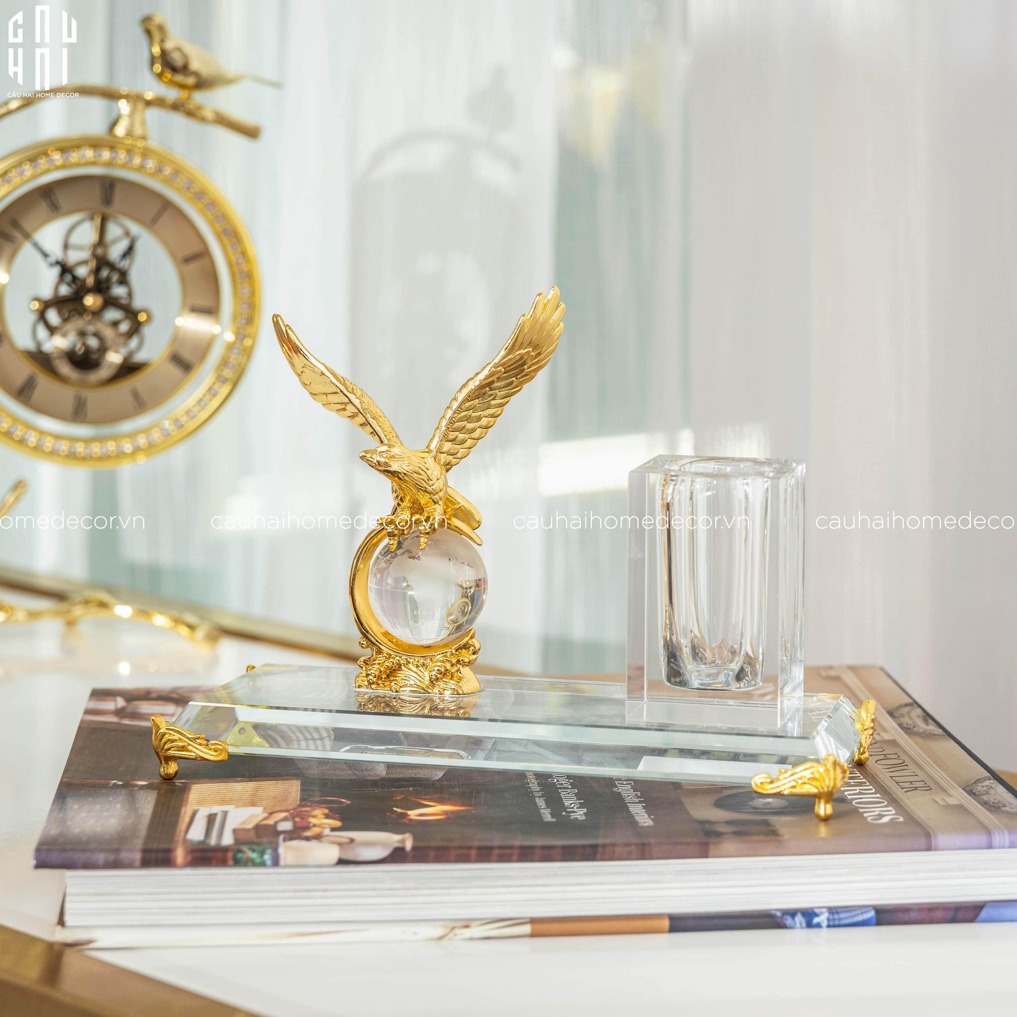 MAISON DE LUXE - ĐẾ BÚT EAGLE SS25-CẬU HAI HOME DECOR