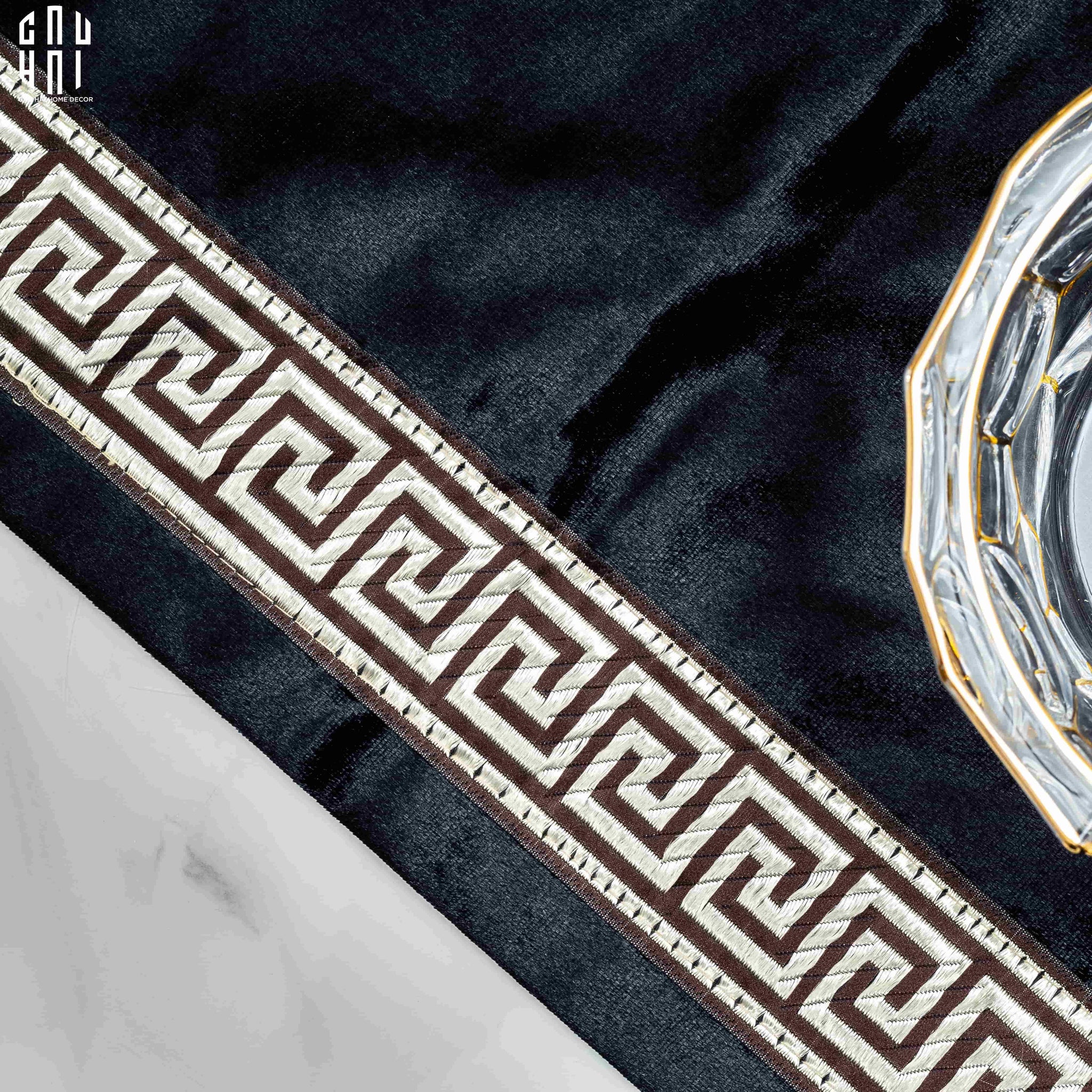 MIẾNG LÓT BÀN ĂN CROCHET - VELVET PLACEMAT CROCHET NOIR-CẬU HAI HOME DECOR