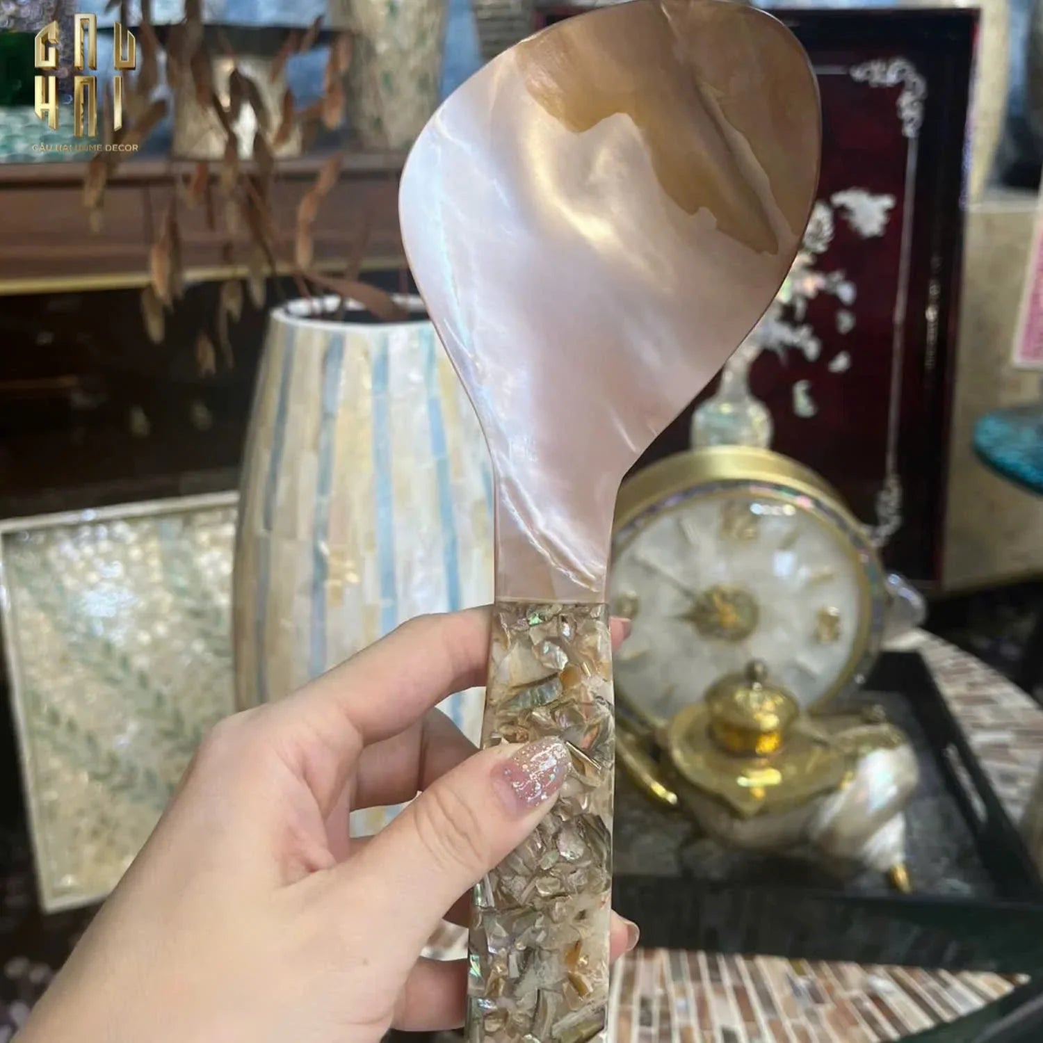 Muỗng Vá Cơm Xà Cừ Glowing Mother-of- Pearl Rice Paddle Tablewares D13-CẬU HAI HOME DECOR