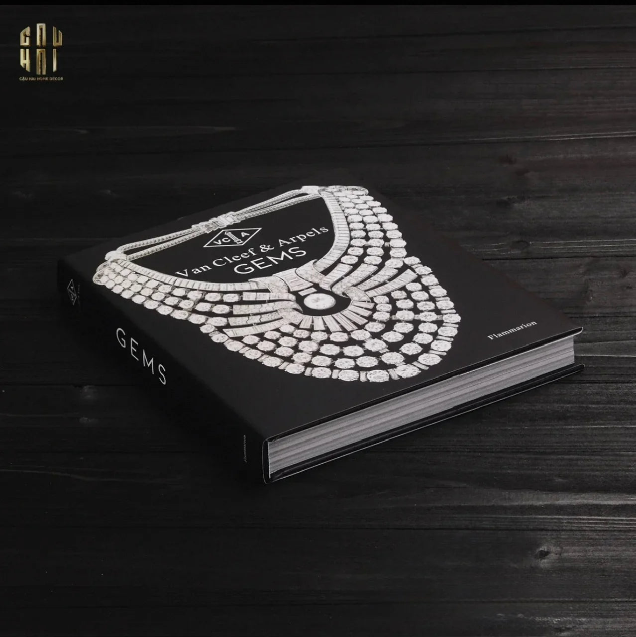 SÁCH FASHION RUNWAY VAN CLEEF & ARPELS GEMS-CẬU HAI HOME DECOR