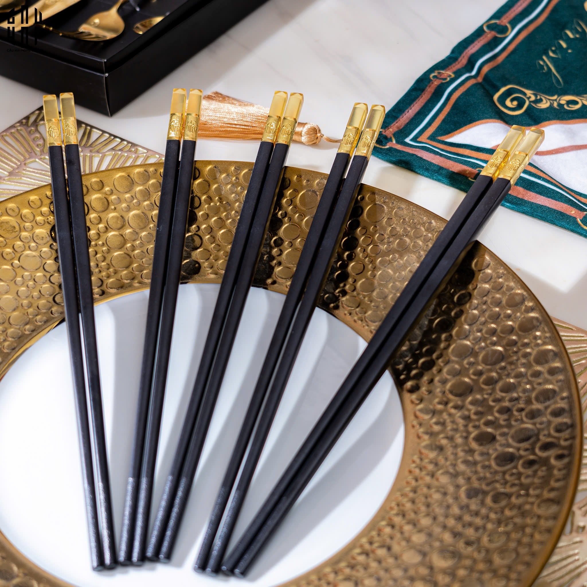 SET 10 ĐÔI ĐŨA AMBER BLACK-CẬU HAI HOME DECOR