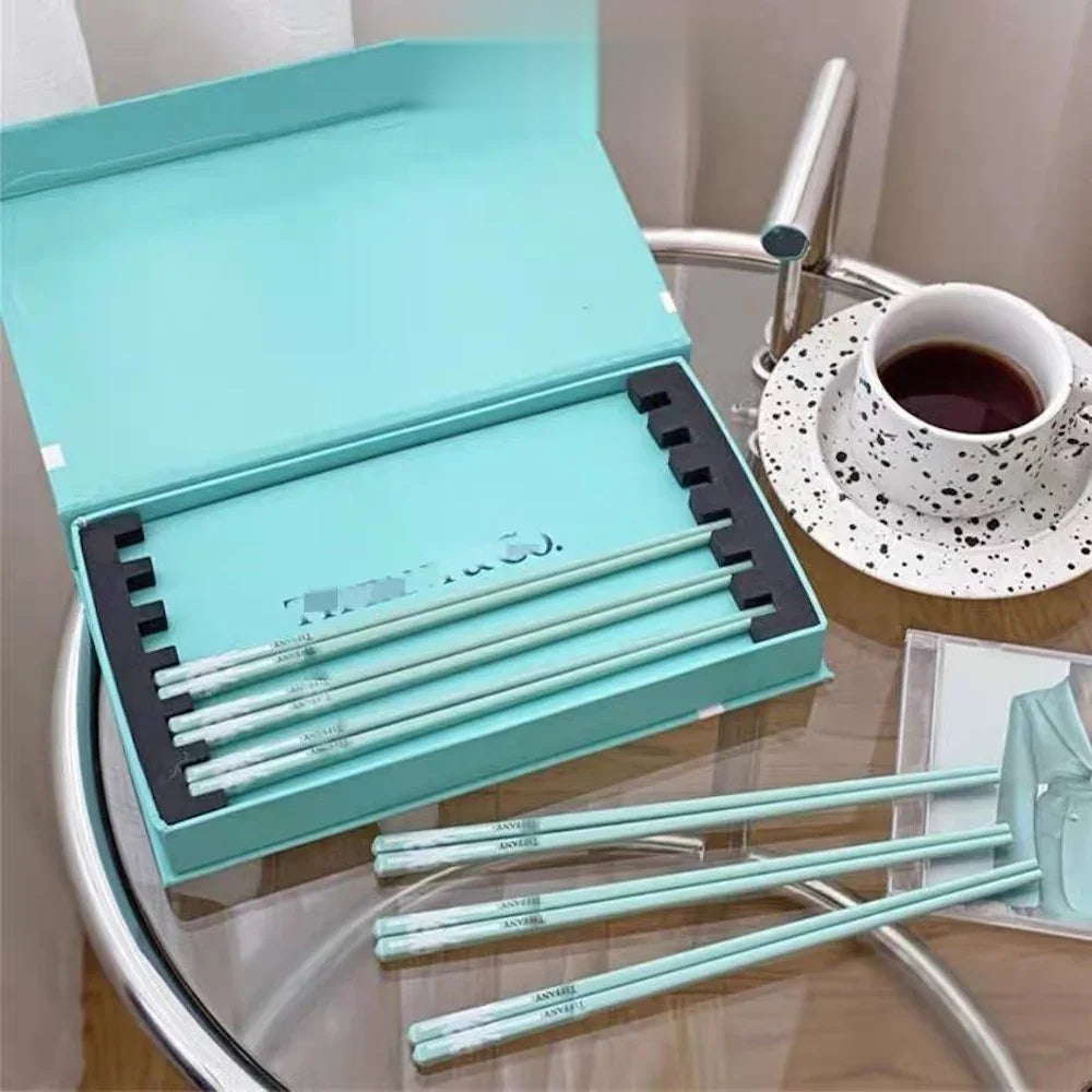 Set 10 Đôi Đũa Sứ Tiffany Fancy Club Porcelain Chopsticks Giftbox
