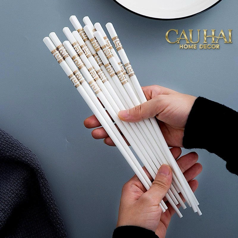 Set 10 Đôi Đũa Sứ V Class White Gold Greek Key Atélier Porcelain Chopsticks-CẬU HAI HOME DECOR