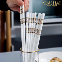 Set 10 Đôi Đũa Sứ V Class White Gold Greek Key Atélier Porcelain Chopsticks-CẬU HAI HOME DECOR