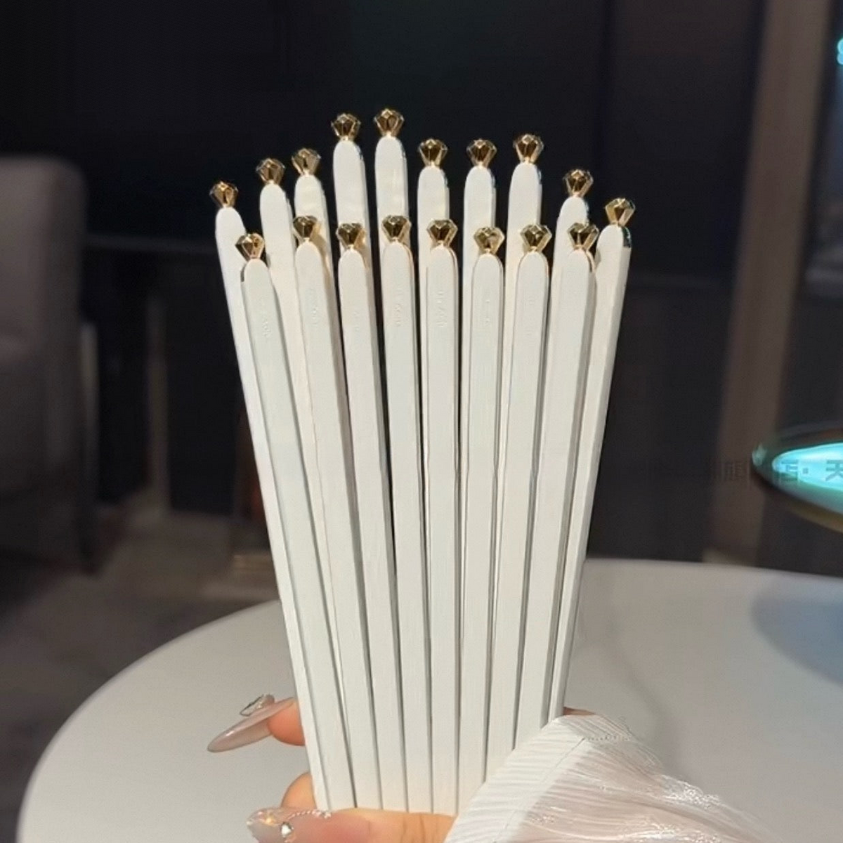 Set 5 Đôi Đũa Sợi Thuỷ Tinh - Diamond Gold Antibacterial Chopsticks 24cm