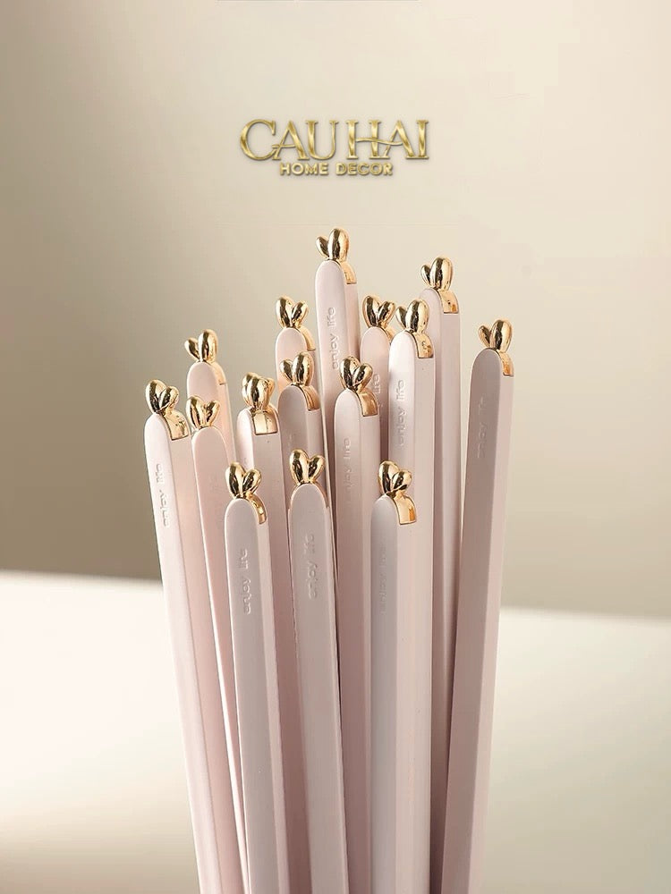 Set 5 Đôi Đũa Sợi Thuỷ Tinh - Love Heart Antibacterial Chopsticks 24cm-CẬU HAI HOME DECOR