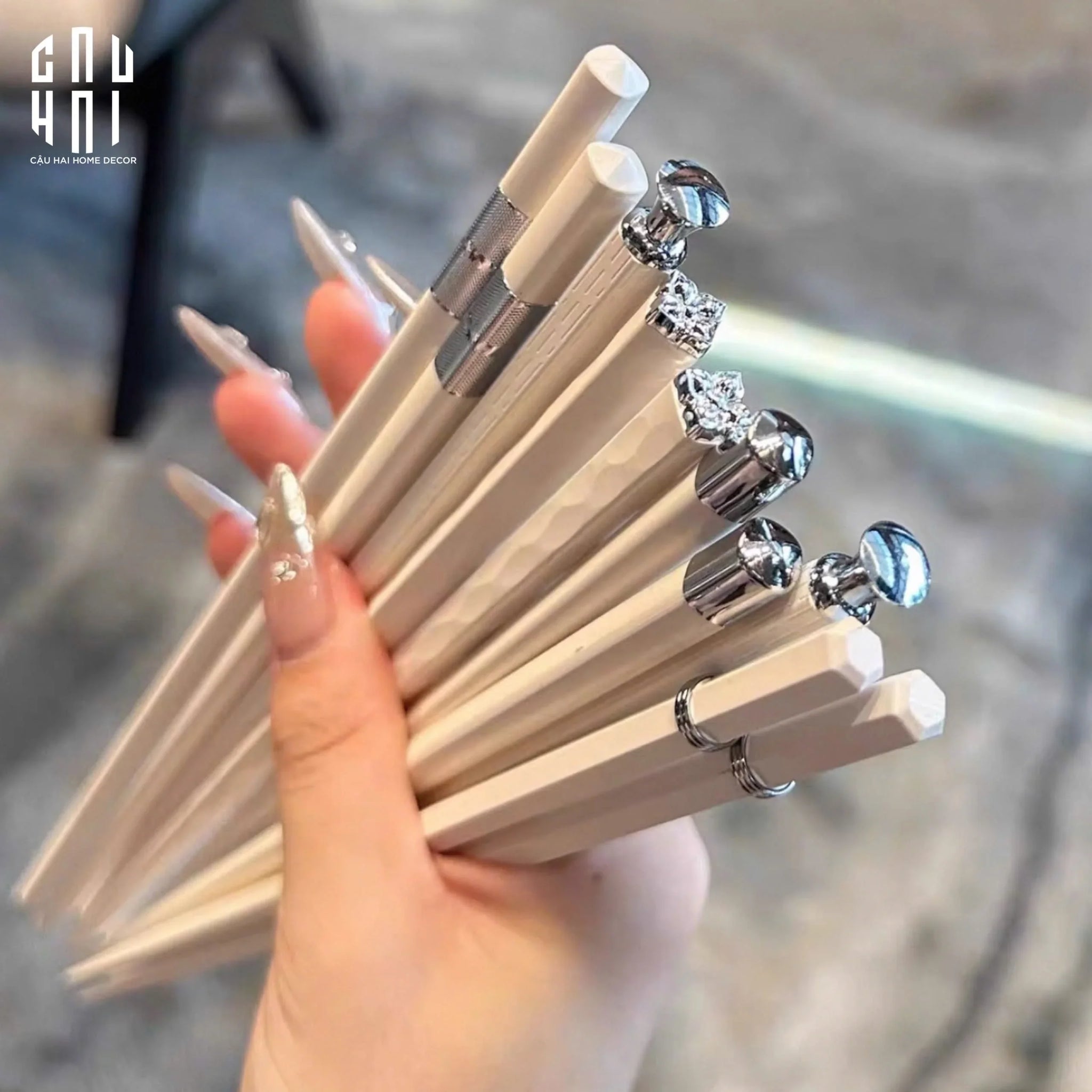 Set 5 Đôi Đũa Sợi Thuỷ Tinh Opal Platinum Monochrome PET Chopsticks 24cm-CẬU HAI HOME DECOR