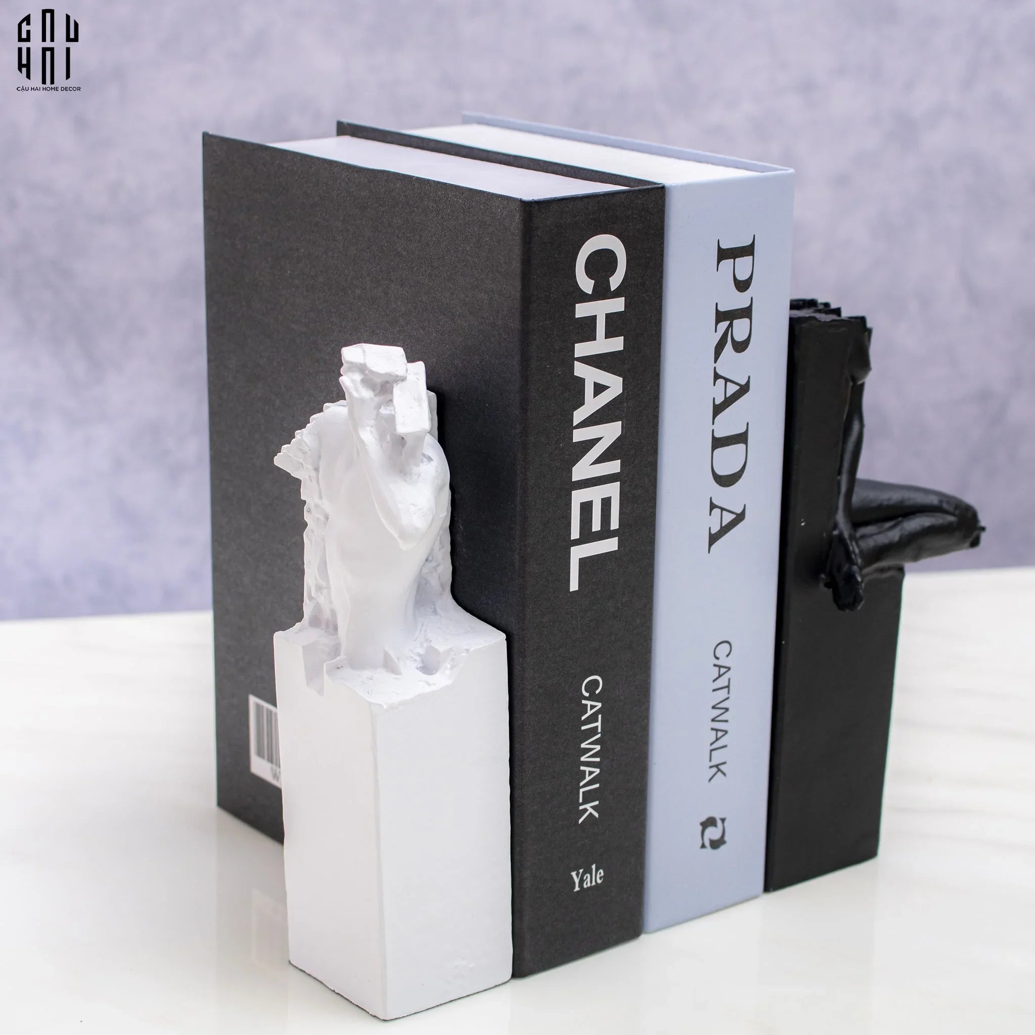 SET CHẶN SÁCH BLACK & WHITE-CẬU HAI HOME DECOR