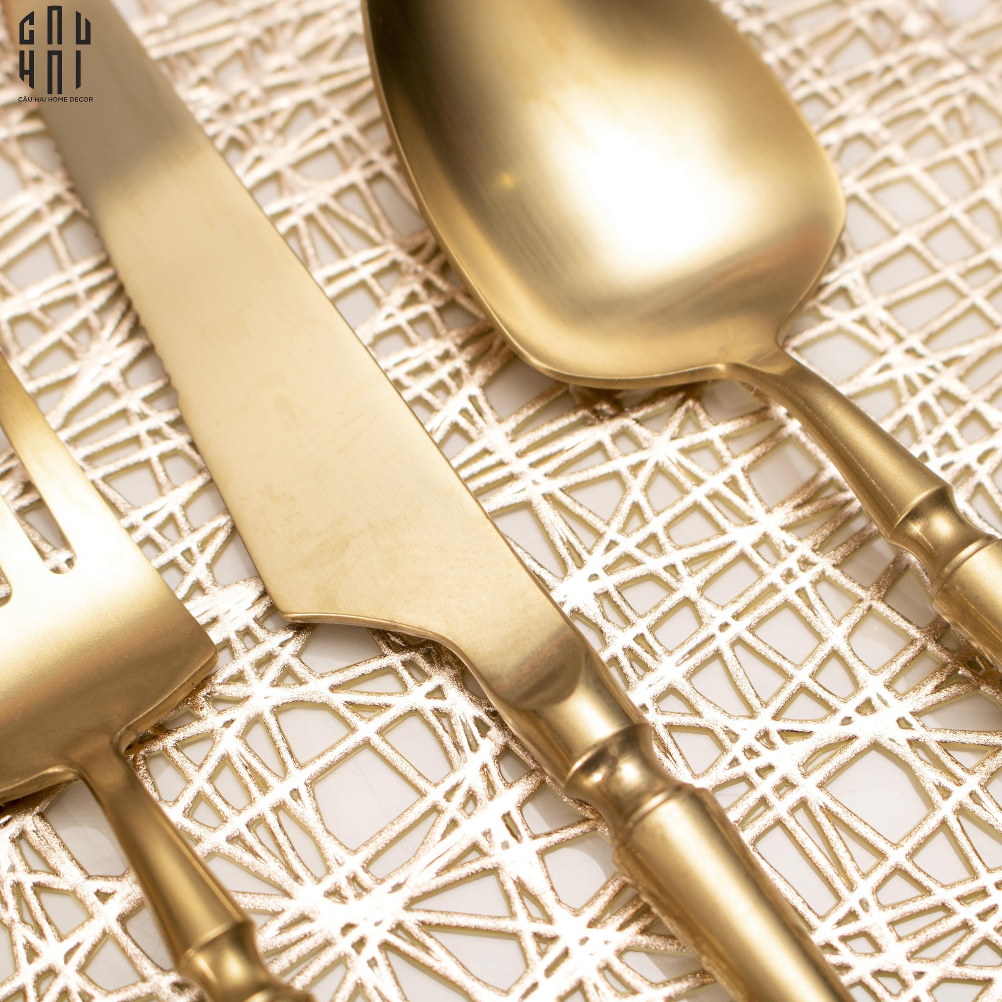 Set Dao Muỗng Nĩa 4 Món L'Amour Matte Gold - Allure Dinner Cutlery 4Pcs-CẬU HAI HOME DECOR