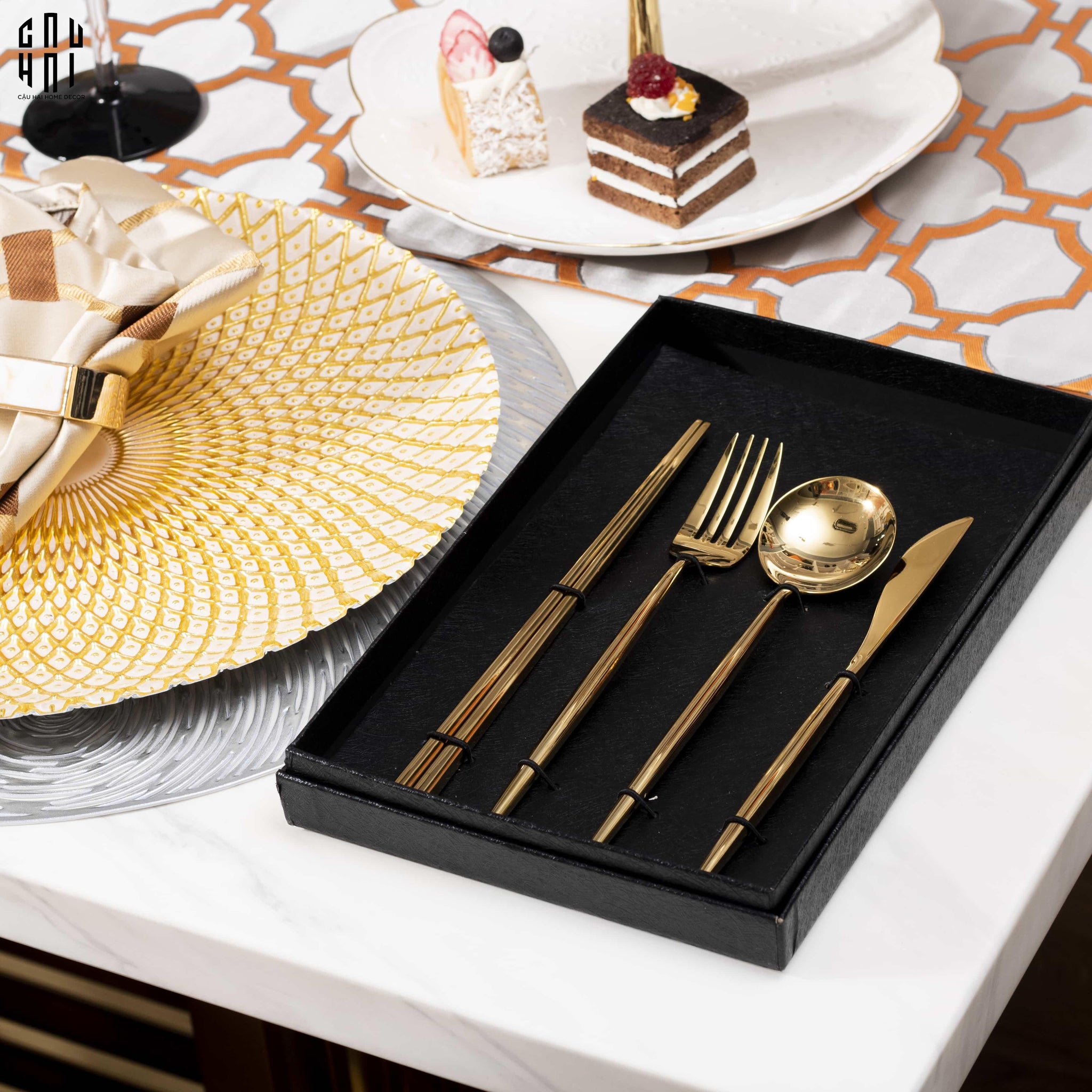 SET DAO NĨA GOLDEN 4PCS - CUTLERY GOLDEN 4PCS-CẬU HAI HOME DECOR
