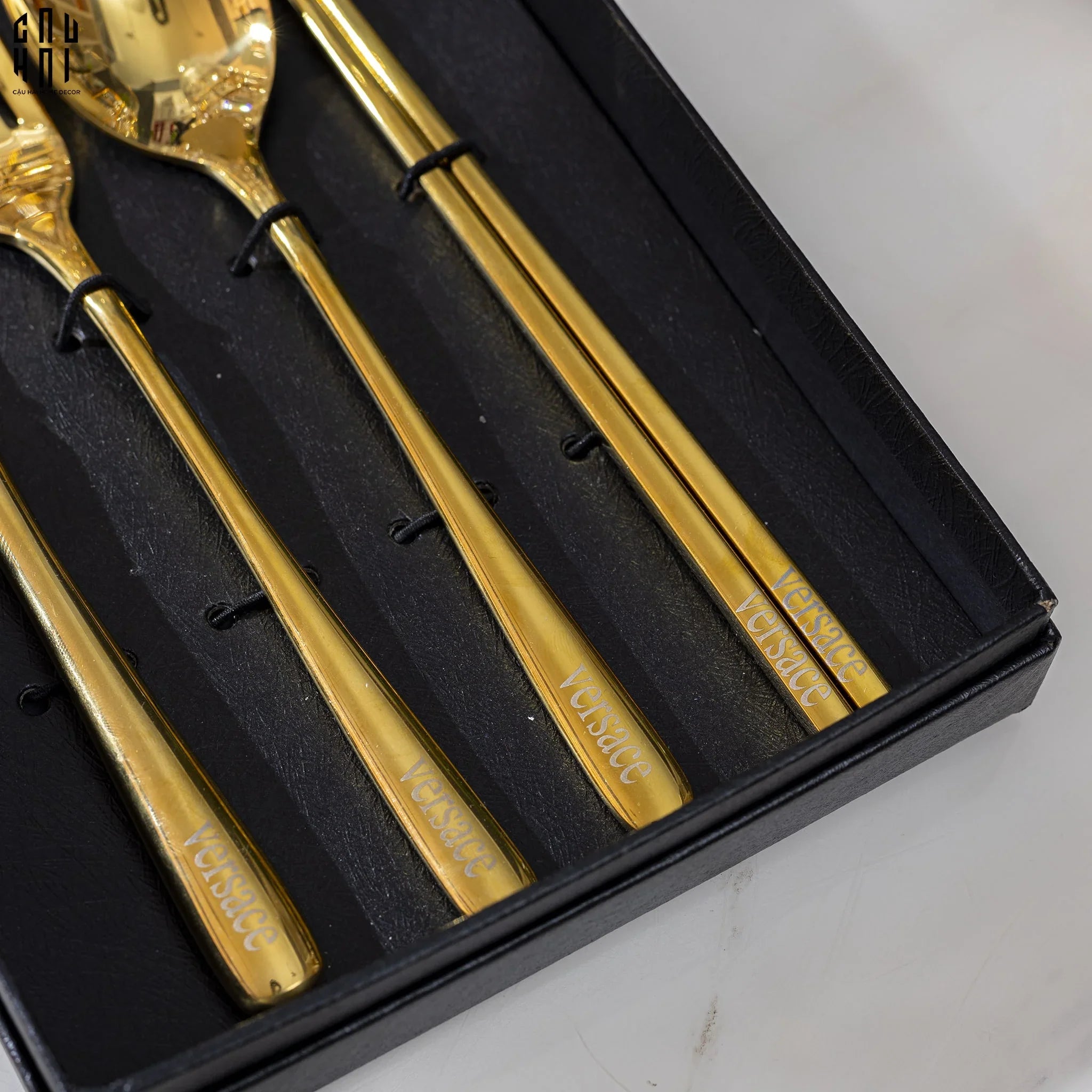 SET DAO NĨA VERSACE - SET CUTLERY VERSACE 4PCS SS25-CẬU HAI HOME DECOR