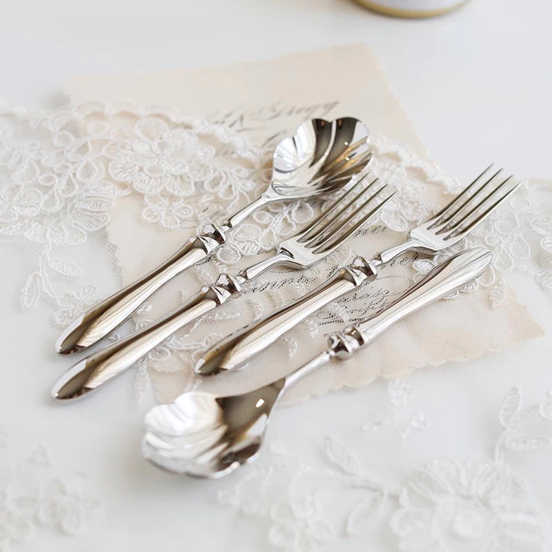 Set Muỗng Nĩa Tráng Miệng Vỏ Sò 4 Món Shell Shape Desert Cutlery Cobra Collection 4pcs-Dinner Cutlery Set Dao Muỗng Nĩa-CẬU HAI HOME DECOR