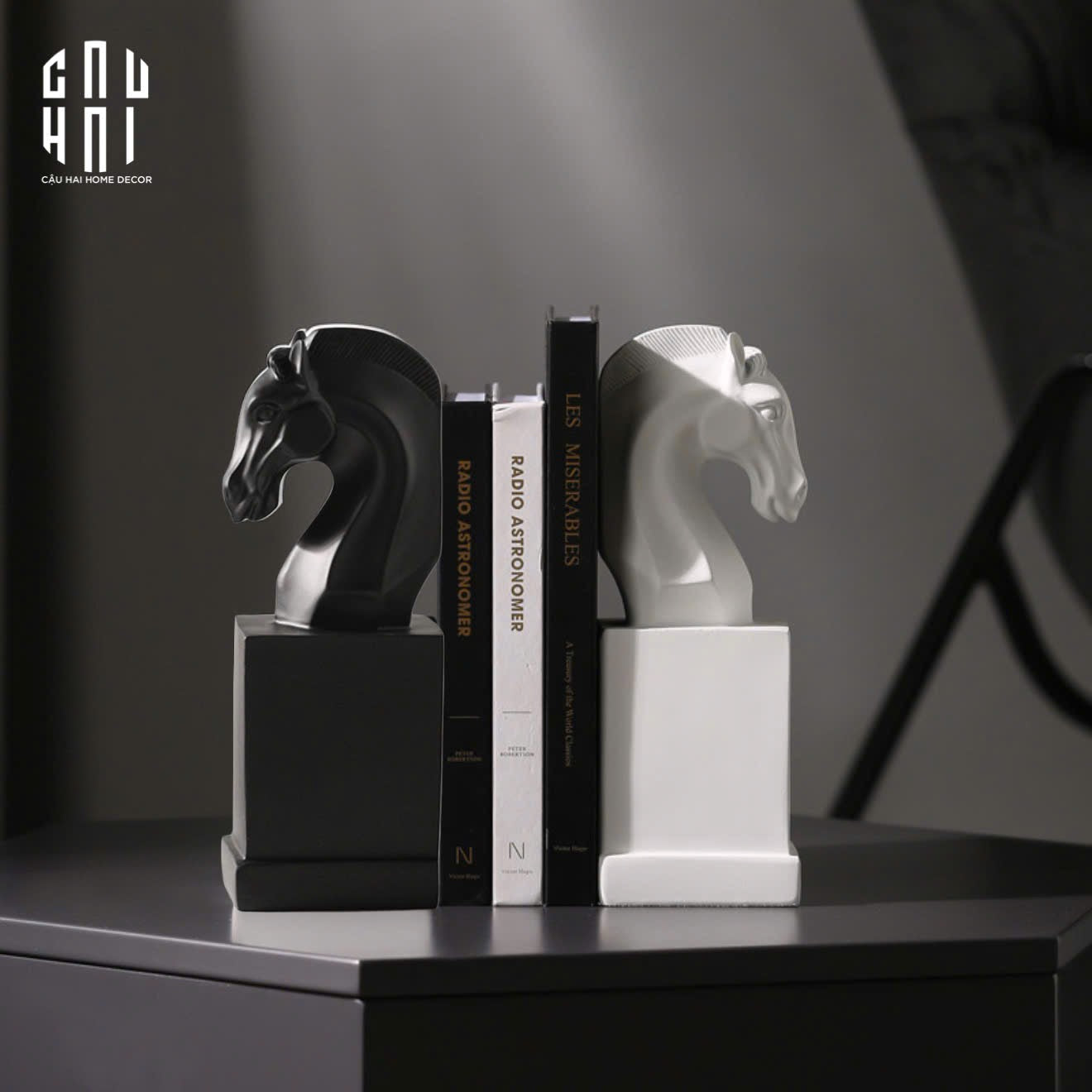 SET TƯỢNG CHẶN SÁCH RÉFLEXION CAVALLIERE-CẬU HAI HOME DECOR