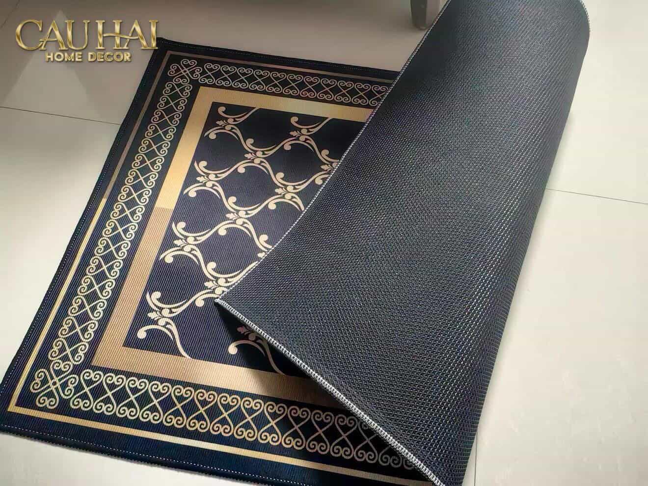 tham-cua-nhung-pha-le-cao-cap-80x120-imperial-roman-gold-scroll-border-premium-rugs-cau-hai-home-decor-4 - CẬU HAI HOME DECOR