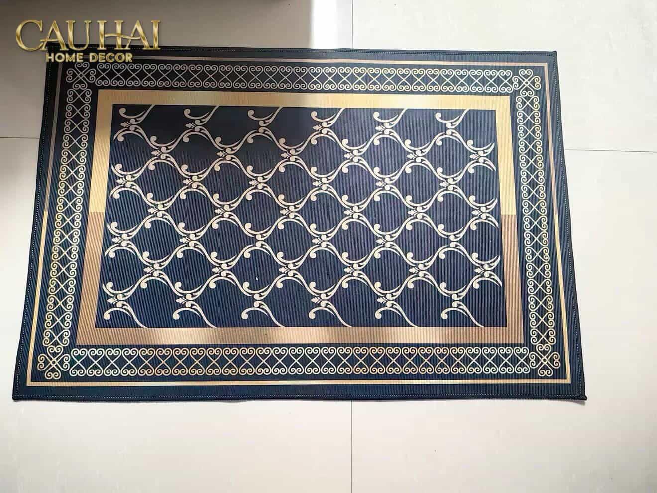 tham-cua-nhung-pha-le-cao-cap-80x120-imperial-roman-gold-scroll-border-premium-rugs-cau-hai-home-decor-5 - CẬU HAI HOME DECOR