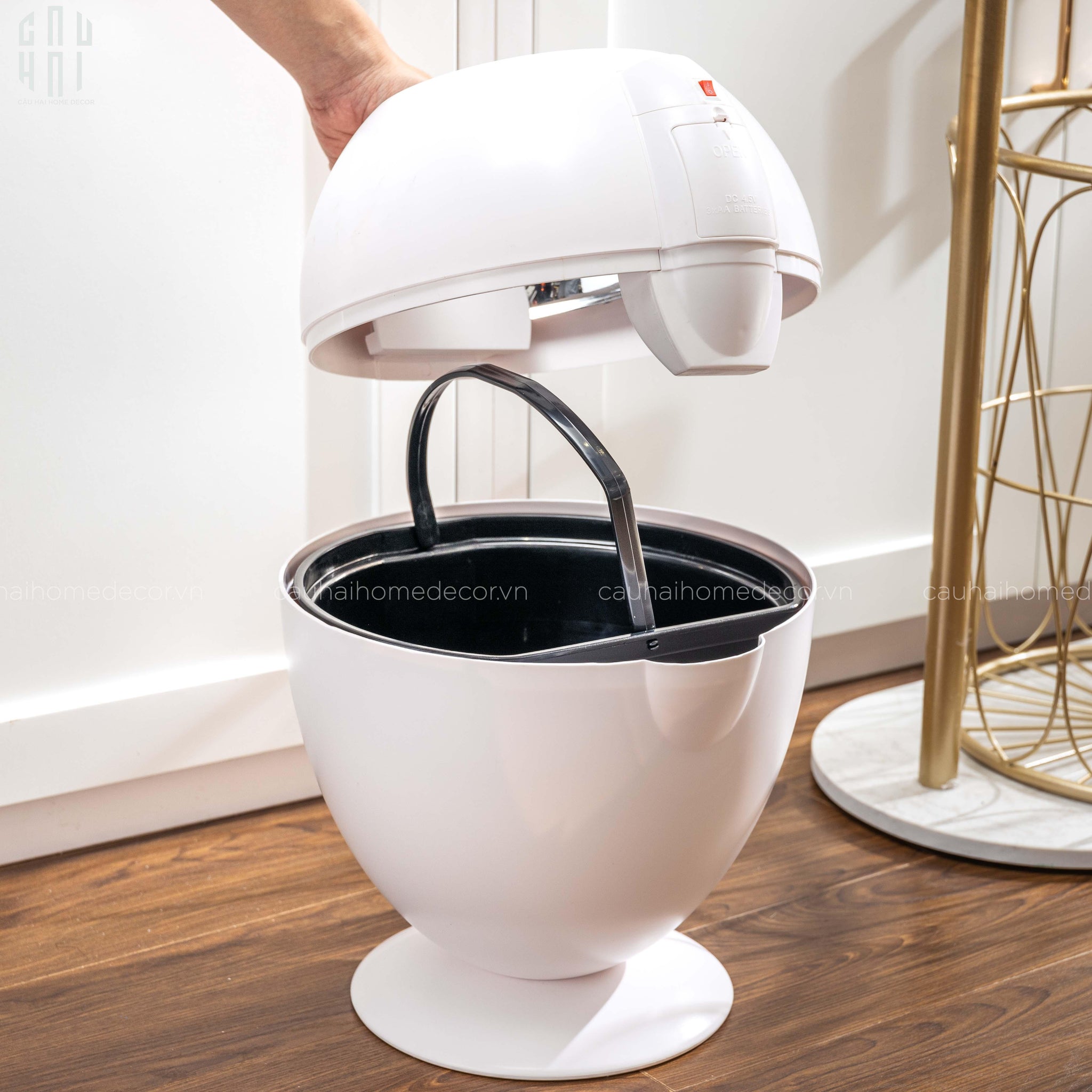 THÙNG RÁC CẢM ỨNG PLATINUM EGG 6L-CẬU HAI HOME DECOR
