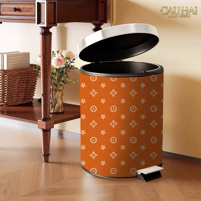 THÙNG RÁC LOUIS V CINNAMON MONO 12L-CẬU HAI HOME DECOR