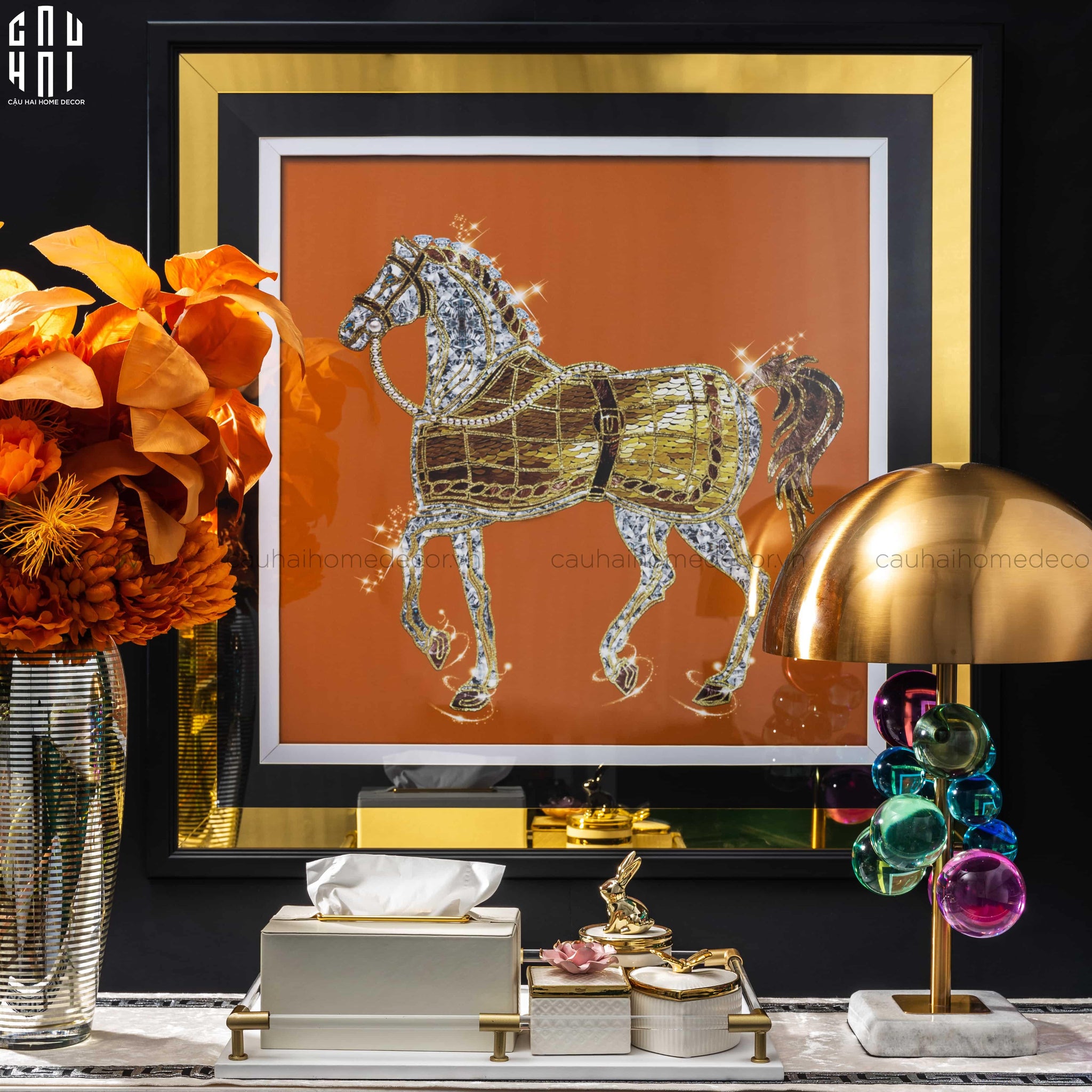 TRANH CANVAS TREO TƯỜNG H CHEVAL BLING BLING 95X95CM - KHUNG GỖ CÓ KÍNH-CẬU HAI HOME DECOR
