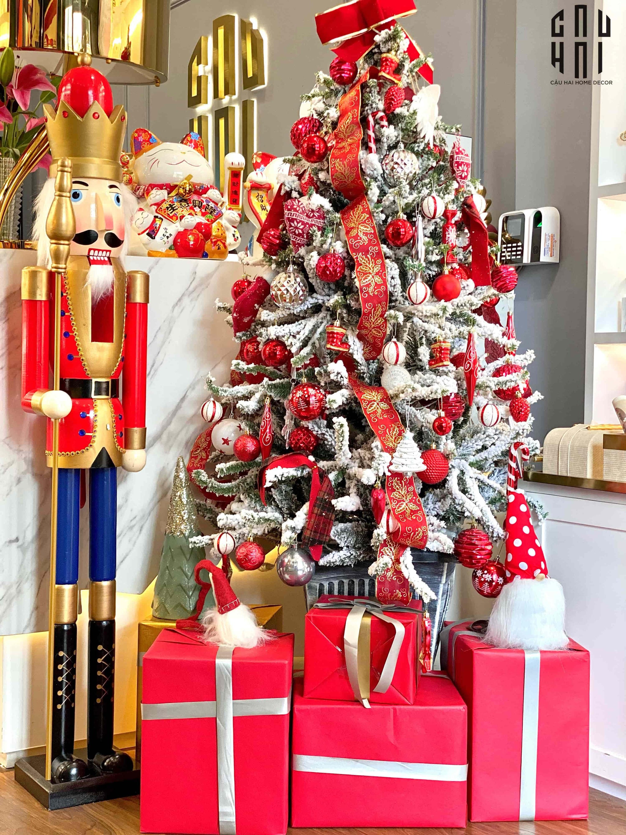 TƯỢNG CHÚ LÍNH CHÌ - NUTCRACKER 1M5 JAVALIN-CẬU HAI HOME DECOR