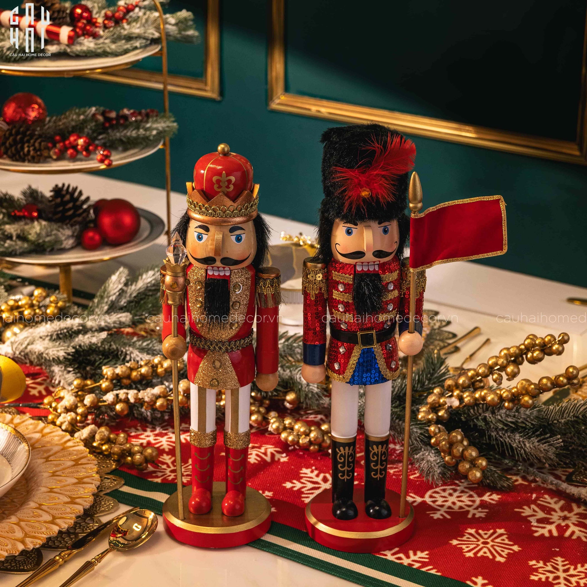 TƯỢNG CHÚ LÍNH CHÌ - NUTCRACKER 37CM FLAG-CẬU HAI HOME DECOR