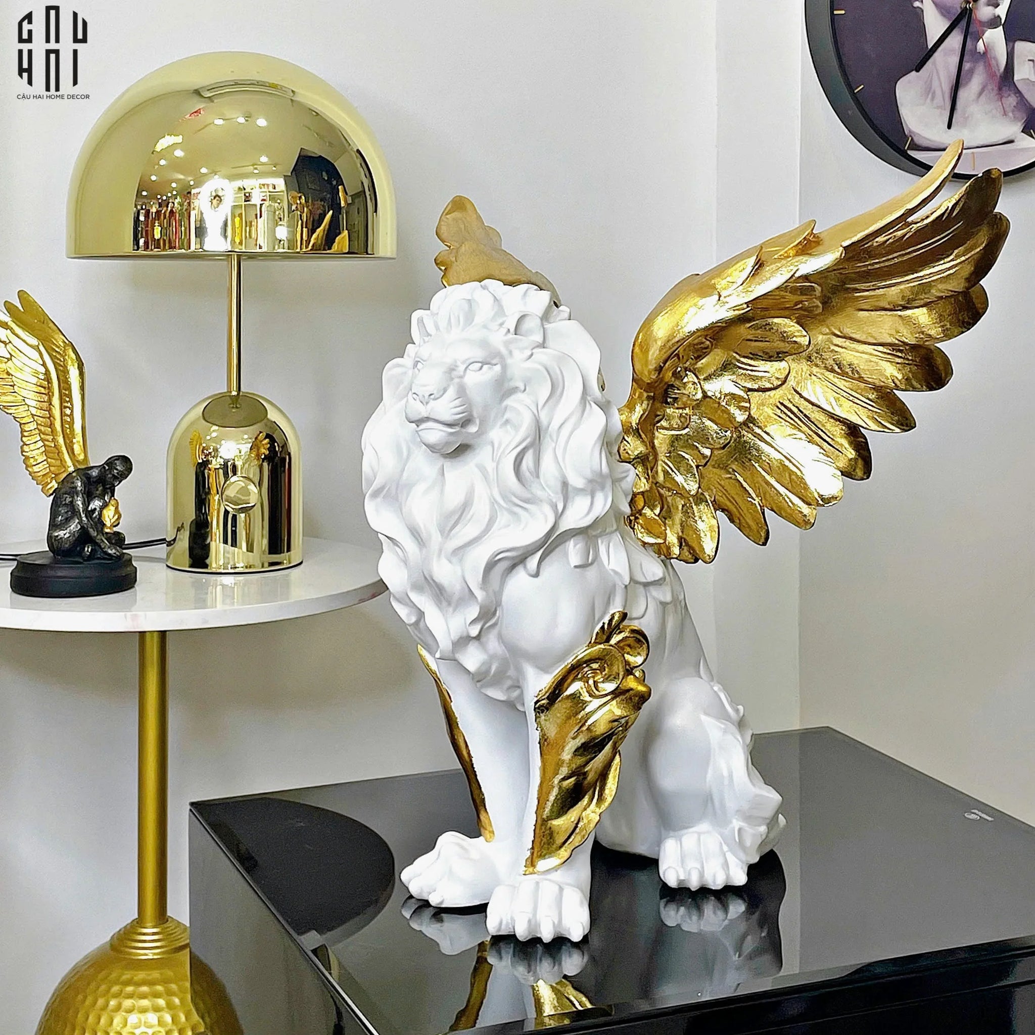 TƯỢNG MAJESTIC WHITE LION - GOLD DUST 50CM SS25-CẬU HAI HOME DECOR