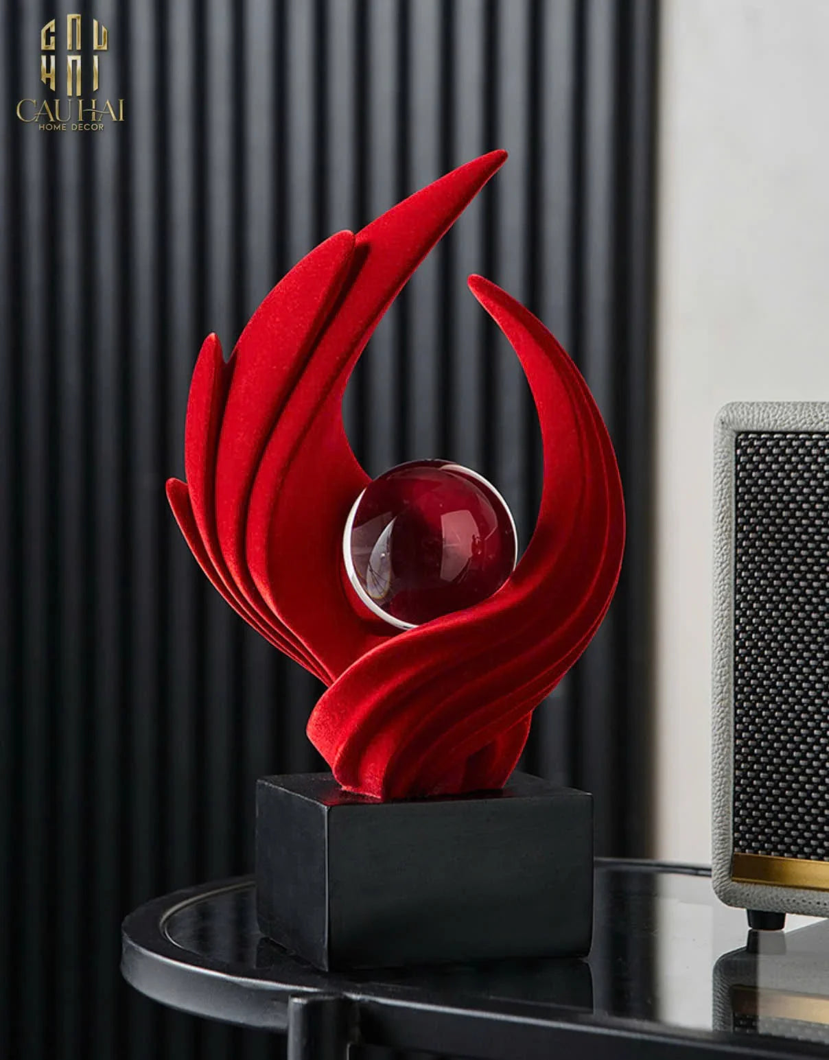 Tượng Nhung Đỏ Eternal Flame Red Velvet 16x12x27.5-CẬU HAI HOME DECOR