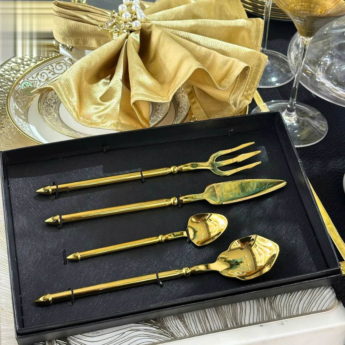 Set Dao Muỗng Nĩa 4 Món  Atlantic Legendary Trident Prestige Dinner Cutlery 4pcs
