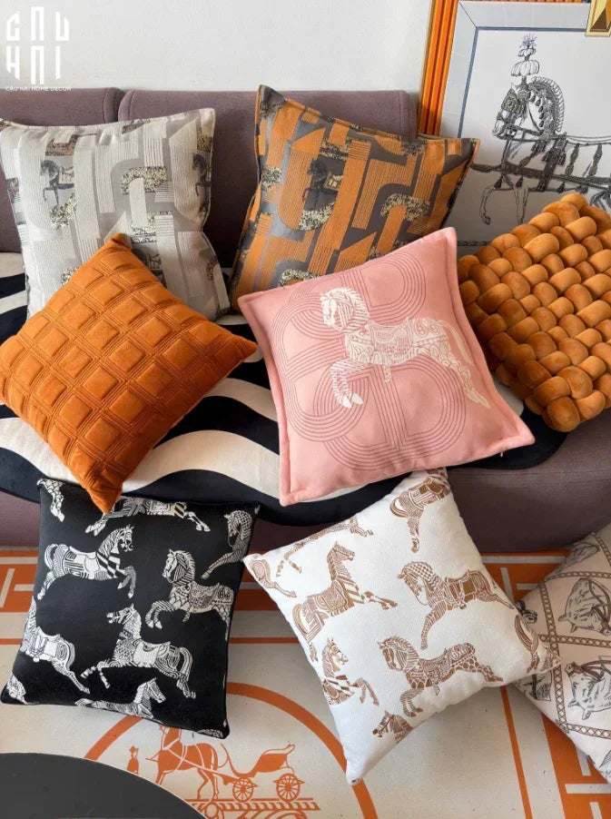 Vỏ Gối Jacquard White Silk Gallop 50x50-CẬU HAI HOME DECOR