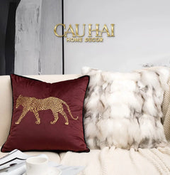 Vỏ Gối Nhung Đỏ Báo Đốm Burgundy Panther Écartier 45-CẬU HAI HOME DECOR