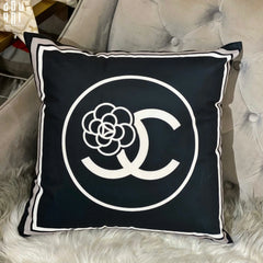 Vỏ Gối Nhung Floral Camelia 45.-CẬU HAI HOME DECOR