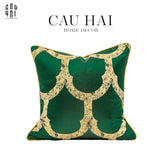 VỎ GỐI NHUNG HOẠ TIẾT THÊU MYSTIC EMERALD 45-CẬU HAI HOME DECOR