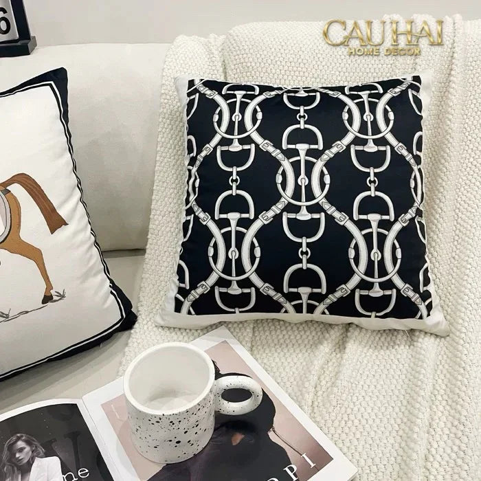 Vỏ Gối Nhung Horsebit Noble Héritage - Noir Motif 45-CẬU HAI HOME DECOR