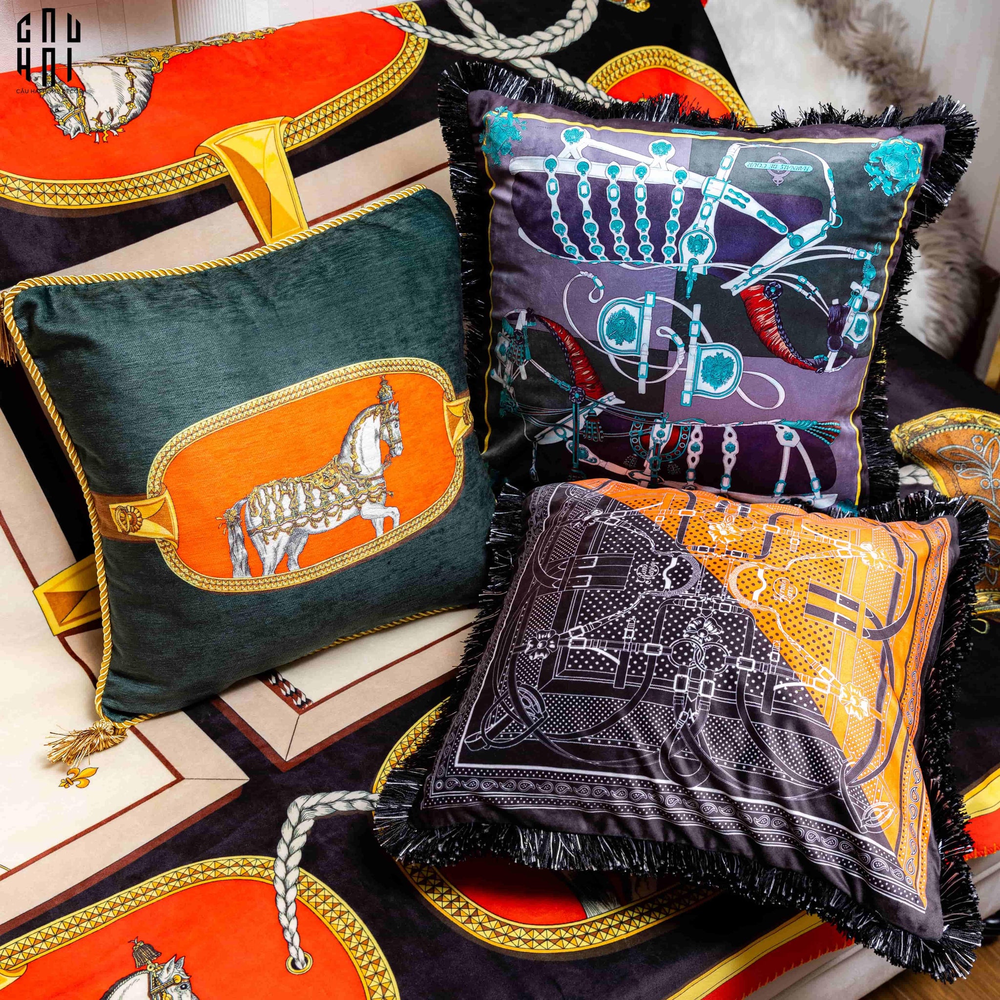 VỎ GỐI NHUNG PHANTOM CAVALIER 45.-CẬU HAI HOME DECOR