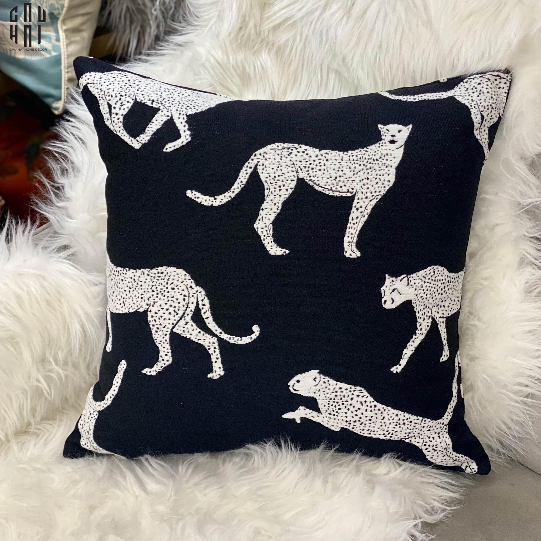 Vỏ Gối Sofa Sợi Vải Canvas Panthera 45.-CẬU HAI HOME DECOR