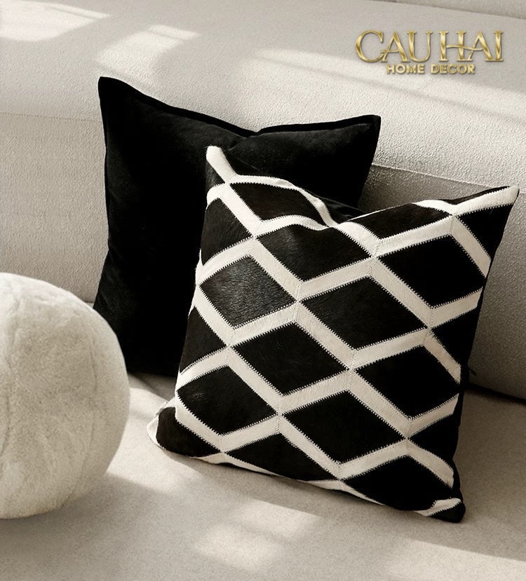 HOME COUTURE - VỎ GỐI DA LIGNES DE LOSANGES EN CUIR NOIR 50