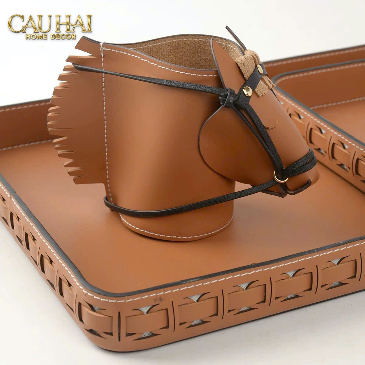 Maison Couture - Lọ Trang Trí Đầu Ngựa Da Thuộc Equestrian Head Leather Saddle Brun  Vessel 13x17